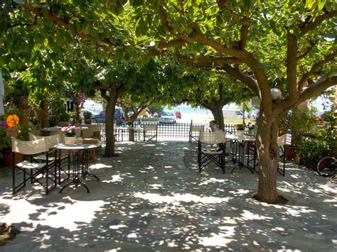 Από τη χαλκίδα, βρίσκεται το πευκί. ΜΕΛΙΚΑΡΙ - ΠΕΥΚΙ ΕΥΒΟΙΑΣ: Ενοικιαζόμενα Επιπλωμένα ...