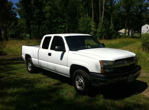 Sell Used 2004 Chevrolet Silverado 1500 Base Extended Cab Pickup 4 Door