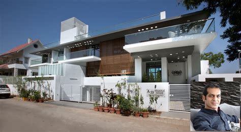 Watch tkr players unwind and chill as they enjoy themselevs at sunil narine's house. The Long House - India Art N Design