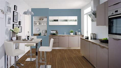 Privilégiée par le design d'intérieur au caractère intimiste et sophistiqué, la couleur taupe enveloppe les espaces résidentiels et. bleu et taupe | carrelage | Pinterest | Taupe