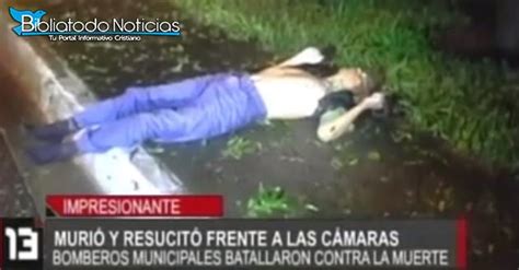 E5 c5 y busco en todos los cajones a5 d5 no vaya a ser que se esconda del aire b5 c5 y no la. Impresionante! Murió y resucitó frente a las cámaras ...