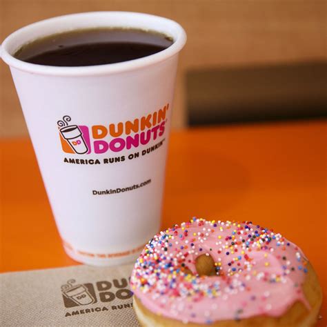 Dunkin Fans Say Losing The ‘donut Leaves A Hole Wsj