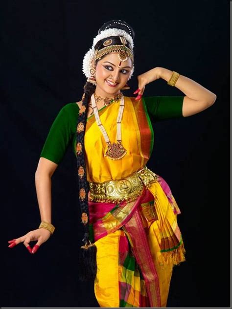Pin By Sreedevi Balaji On Photography Beauties Bharatanatyam Poses Indian Classical Dancer