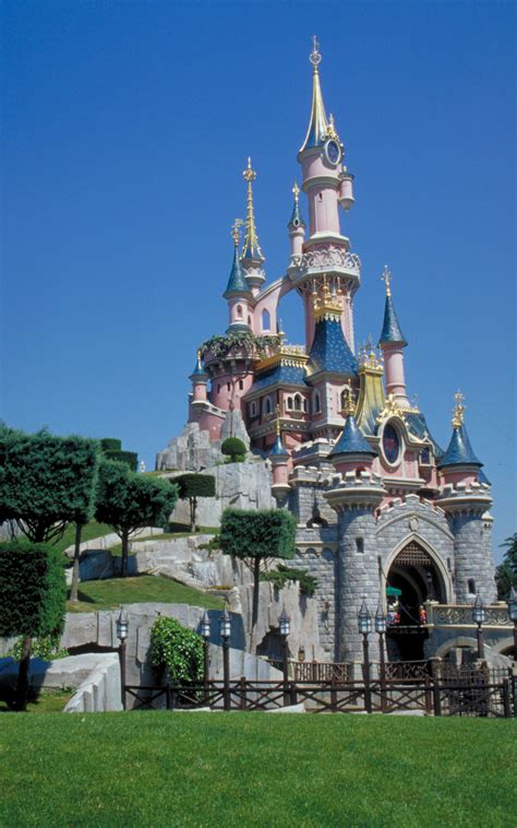 Since the 17th century, paris has been one of europe's major centres of finance, diplomacy, commerce, fashion, gastronomy, science and arts. Disneyland® Paris • La Vallée Village