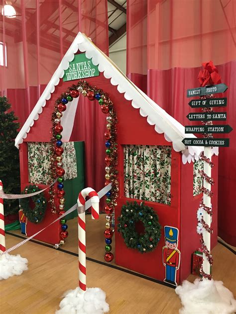 Santa's workshop | Office christmas decorations, Christmas cubicle