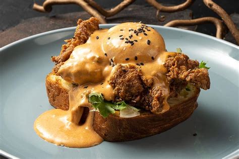 Brunch Recipes This Fried Chicken And Poached Egg On Brioche Toast With
