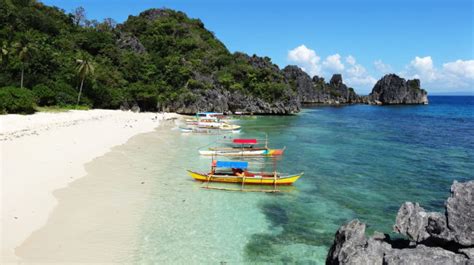 Days Nights Caramoan Island Hopping Tour Trevally Travel And Tours