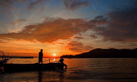 Kaji sekaligus untuk dimuatkan dalam kerja kursus sejarah pt3 anda kali ini. Pulau Jerejak - Destinasi memancing bersejarah - Umpan
