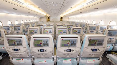 Fotos Eerste A380 Emirates Met Nieuw Interieur Af • Piloot And Vliegtuig