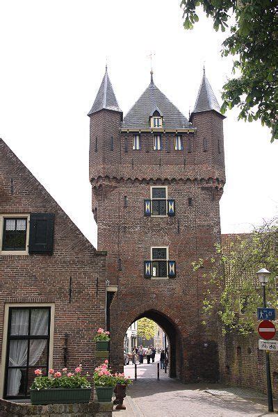 ()) is a municipality and a town in the eastern netherlands.the municipality had a population of 12,173 in 2019. Pin van Klara Korf op kastelen torens | Nederland, Holland ...