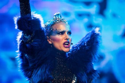 Natalie Portman Stars In Sia Scored Pop Star Fable Vox Lux As A Diva Derailed By Fame Abc News