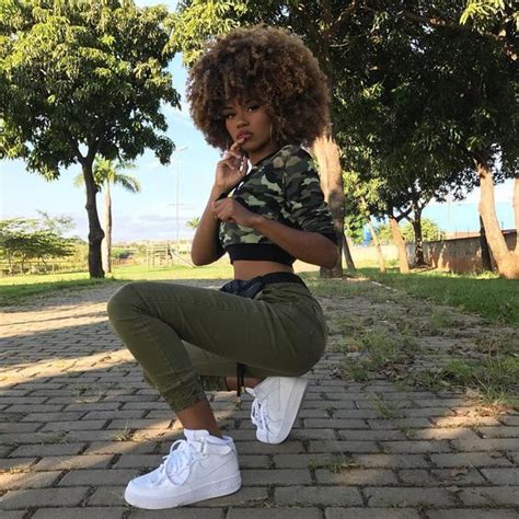 pin ʙʙʏɢʀʟ🌶🖤 sexy jeans girl black girl natural hair girl
