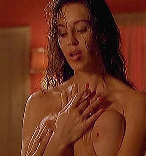 Rochelle Swanson Nude Sex Scene In On The Border Free Video