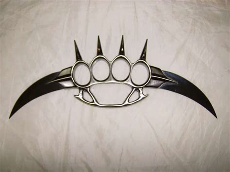 Pin By Енот Чай On Оружие Pretty Knives Knife Aesthetic Brass Knuckles