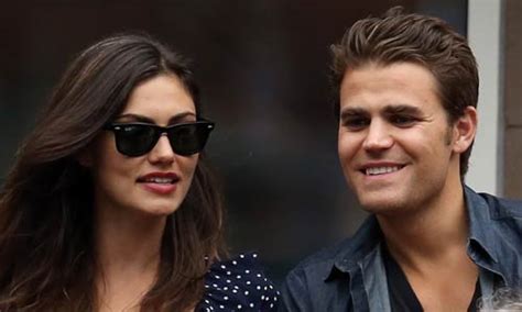 Paul Wesley Takes In Some Tennis With Girlfriend Phoebe Tonkin 2015