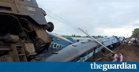India Train Crash Dozens Die As Two Express Services Derail World