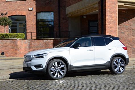 Volvo Xc40 Recharge Twin Awd Review Uk