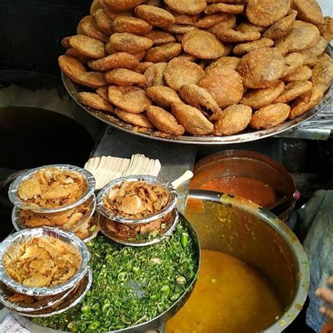 Delhi Street Food- List of Top 20 Places to have Street Food