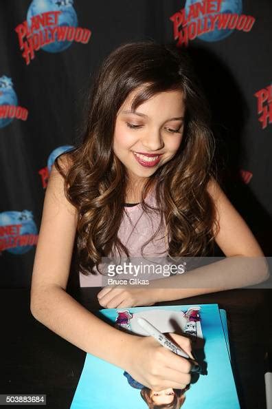 Cree Cicchino Promotes Nickelodeons Game Shakers With A Meet And