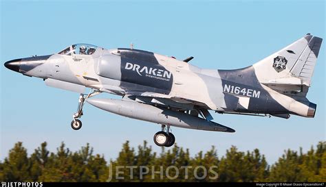 N164em Mcdonnell Douglas A 4n Skyhawk Draken International Misael