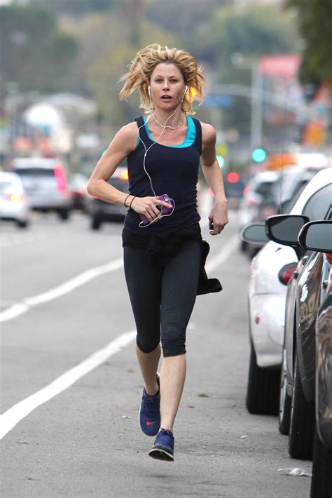 Julie Bowen In Tights Jogging In Sherman Oaks 15 Gotceleb