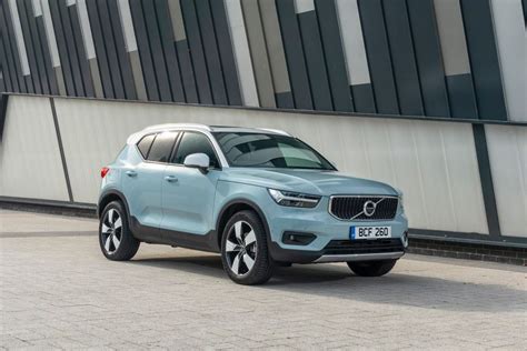 Visit our site now to see the latest personal and business volvo leasing offers. Volvo XC40 Estate 1.5 T2 Momentum Core 5dr On Lease From £ ...