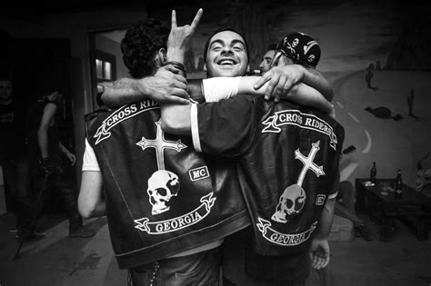 Across the globe, nearly 700 christian motorcycle ministries and clubs have been identified, but azusa streetriders stands alone in professing and proclaiming the name of jesus as the one name that fulfills all the qualifications of. Al bar dei motociclisti di Tbilisi / Georgia / aree / Home ...