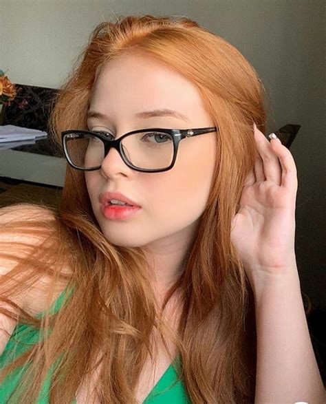 Pin By Andrew Rawlings On Girls Who Wear Glasses Redheads Beautiful