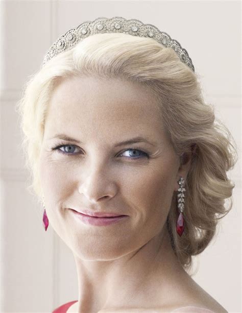 Diamond Daisy Tiara On Crown Princess Mette Marit Of Norway Royal Crown Jewels Tiara Royal