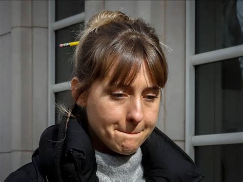 Allison Mack Sentencing Live Smallville Star Jailed For Three Years For Nxivm Role As She