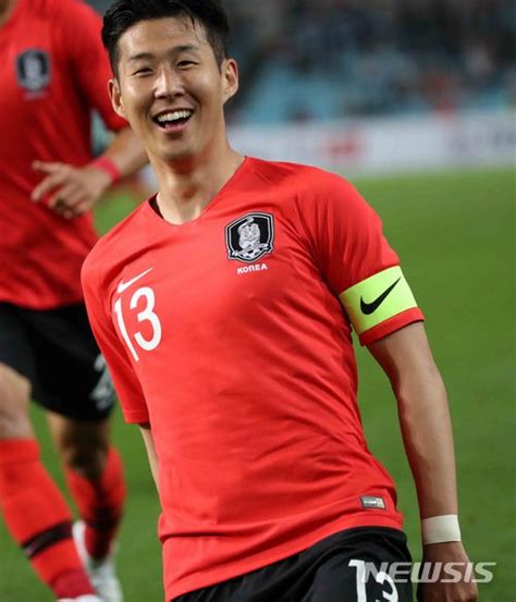 Born 8 july 1992) is a south korean professional footballer who plays as a forward for premier league club tottenham hotspur and captains the south. '손흥민·문선민 골' 축구대표팀, 온두라스에 2:0 승리 - 조선닷컴 ...
