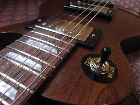 Here is my new project: Guitars > Mini Les Paul : DIY Fever - Building my own guitars, amps and pedals