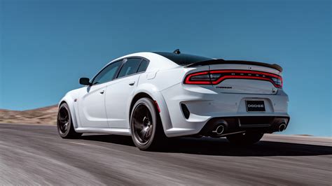 Deeper Look 2020 Dodge Charger Srt Hellcat Widebody Automobile Magazine