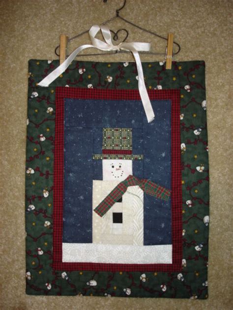 Maybe you would like to learn more about one of these? LOG CABIN SNOWMAN CHRISTMAS PILLOW SMALL QUILT PATTERN ...