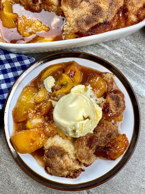Easy Southern Peach Cobbler Back To My Southern Roots