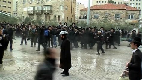 Ultra Orthodox Jews Protest In Israel After Losing Stipends The New York Times