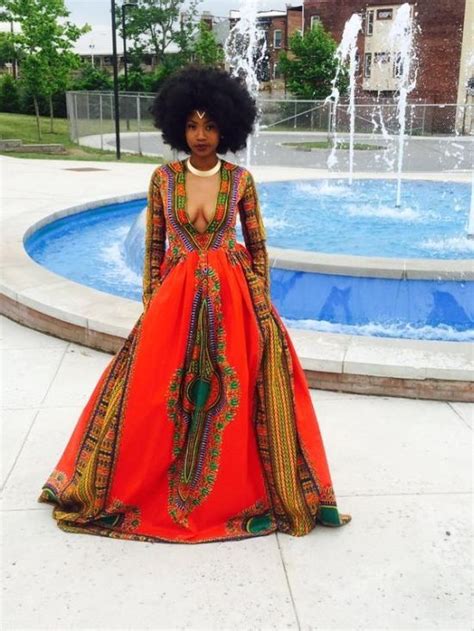 This Prom Queen Went Viral With Her Homemade Prom Dress 5 Pics