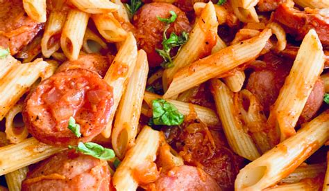 Easy And Quick Red Sauce Penne Pasta The Poor Doctors Wife
