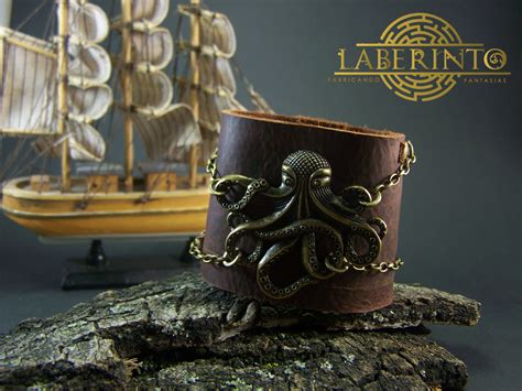 Steampunk Kraken Lether Cuff Handmade By Laberinto Steampunk Lether