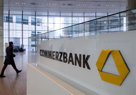 Aktien der commerzbank stehen nach dem reverse split weiter unter druck. Commerzbank Aktie - Wird das Papier jetzt richtig heiß ...
