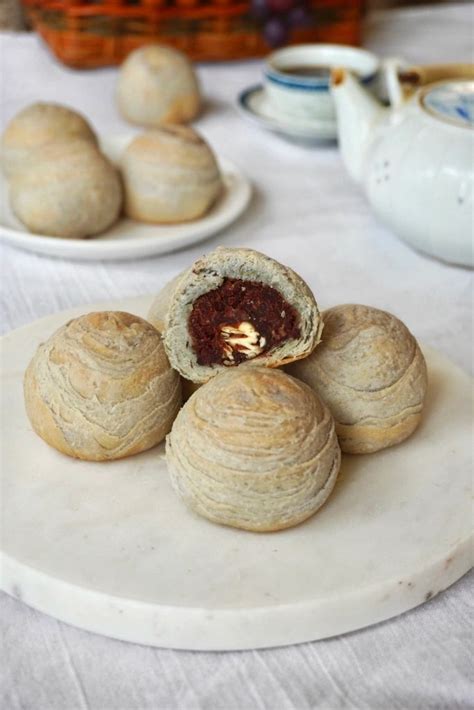 Teochew Red Bean Spiral Mooncake Video The Gastronomy Gal Moon