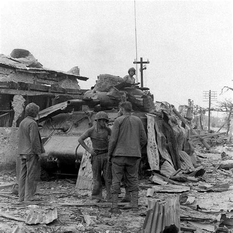 2nd Tank Battalion 2nd Marine Division Sherman M4a2 In The Ruins Of