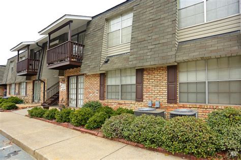 With 21 apartments listed for rent, it's best to narrow down your choices before you begin your search. Riveredge Apartments - Tuscaloosa, AL | Apartment Finder
