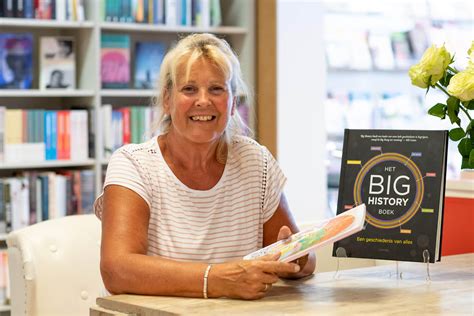 Gemeente aalsmeer postbus 253, 1430 ag aalsmeer t e info@aalsmeer.nl. Boekhuis Aalsmeer: dé boekhandel in het centrum - Visit ...