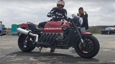 Viper V 10 Powered Motorcycle Is The Tomahawk Dodge Never Built