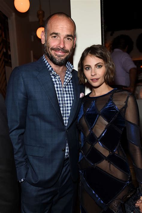 willa holland instyle and warner bros golden globes party in beverly hills celebrity wiki