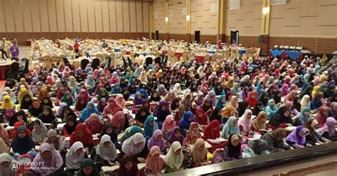 Yuk ketahui arab, latin, dan terjemah dari allahummarhamna bil quran. Gambar Sekitar Majlis Khatam Al-Quran Perdana KAFA Negeri ...