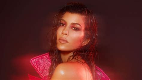 Kourtney Kardashian Strips Down To Birthday Suit For Sexiest Photo Shoot Yet See The Pics