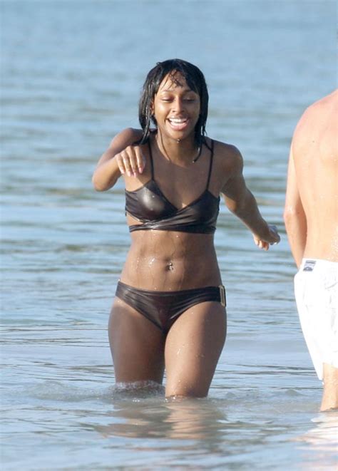 Alexandra Burke Pokies 4 Photos The Fappening