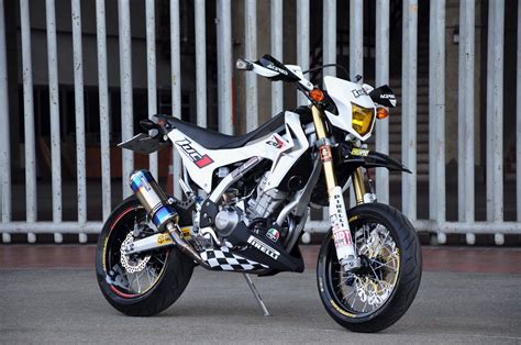 For lots of riders, it's going to be the perfect size for your adventures. 2016 Honda CRF250M Motard / SuperMoto CRF300M USA? New CBR ...